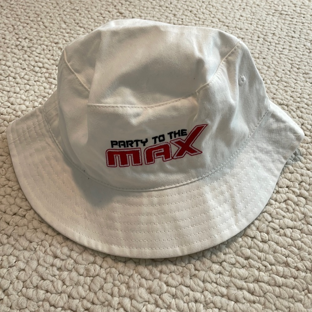 White cotton bucket hat. - Picture 2 of 2